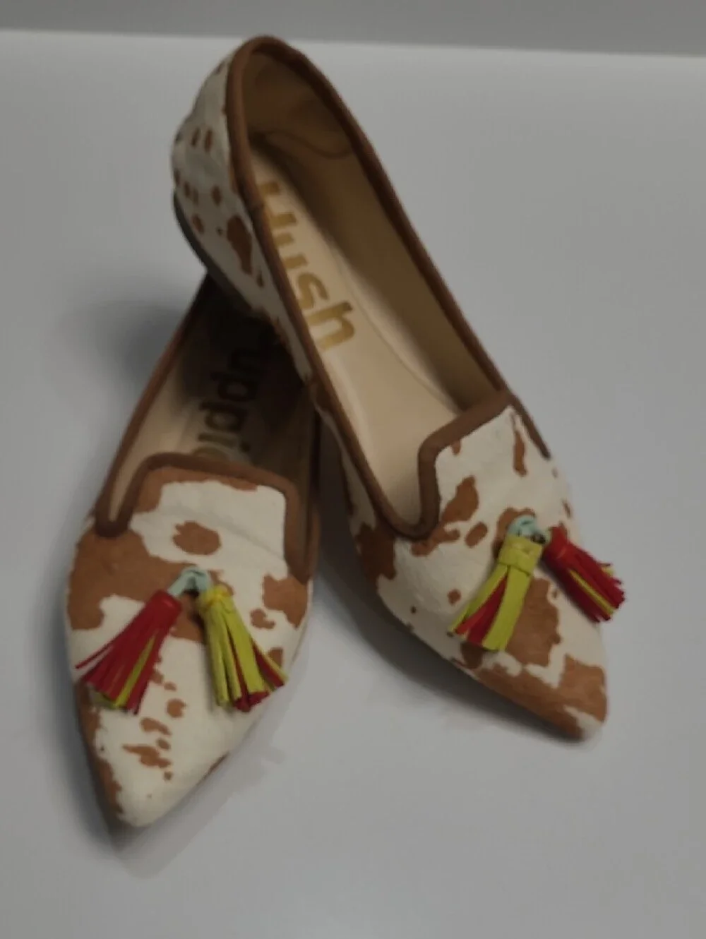 Hush Puppies Women's Cowhide Pointed Loafers with Red & Lime Tassels Size 6.5